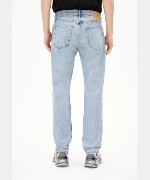 Dylaano Straight Fit