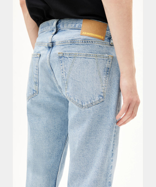 Dylaano Straight Fit